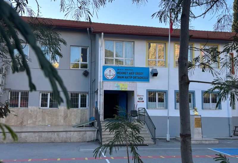 ss-mehmet-akif-ersoy-imam-hatip-03